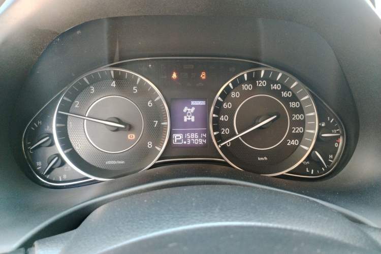 Used Nissan Patrol  Instrument Cluster