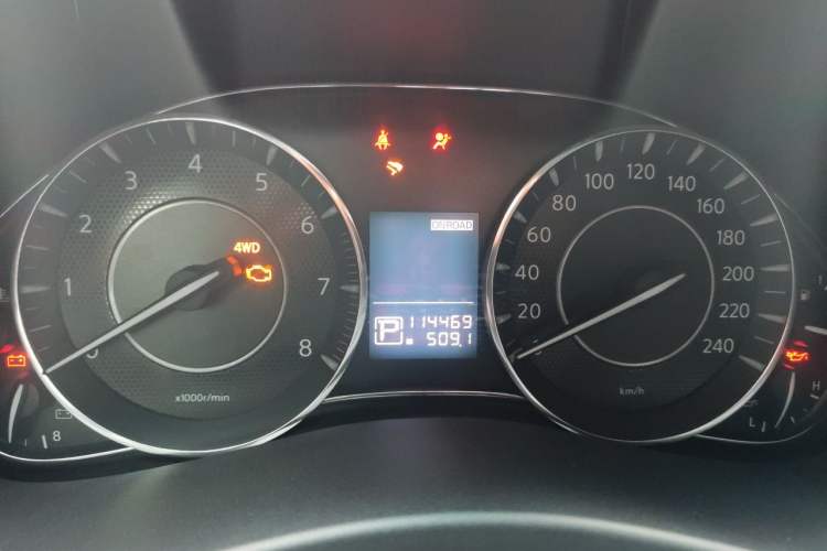 Used Nissan Patrol 2018 Y62 4.0 XE Middle East Instrument Cluster