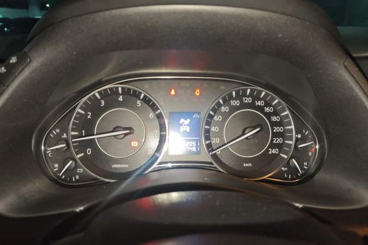 Used Nissan Patrol 2018 4.0L LinkedIn Edition Instrument Cluster