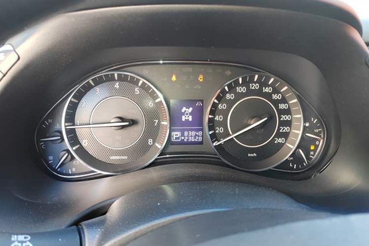 Used Nissan Patrol  Instrument Cluster