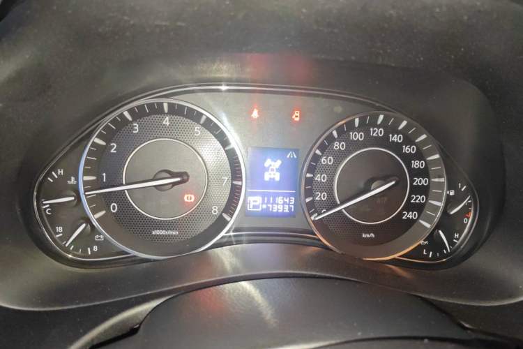 Used Nissan Patrol 2018 Y62 4.0 XE Middle East Instrument Cluster