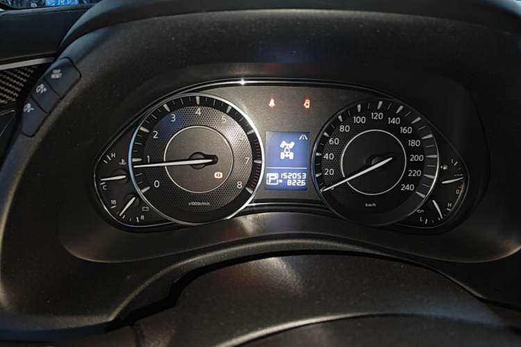 Used Nissan Patrol 2018 4.0L Automatic 7-Seater Middle East Version Instrument Cluster