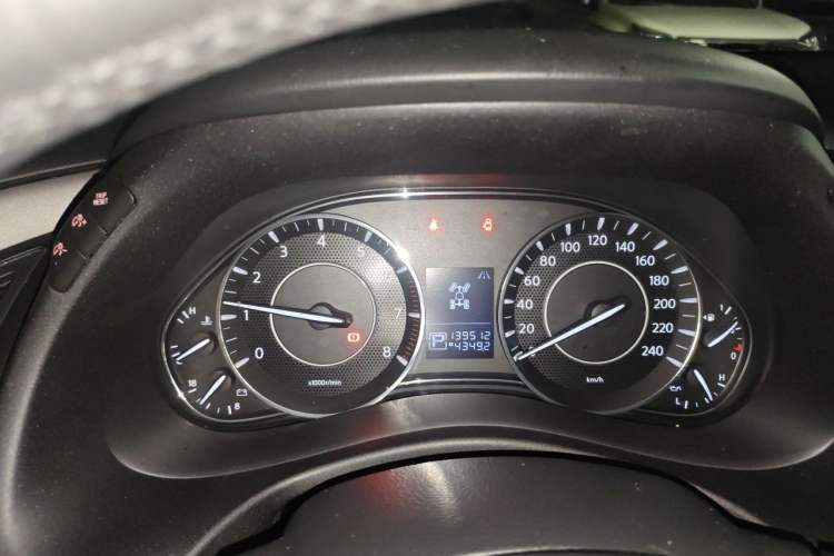Used Nissan Patrol  Instrument Cluster