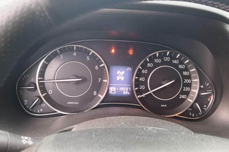 Used Nissan Patrol 2018 4.0L Automatic 7-Seater Middle East Version Instrument Cluster