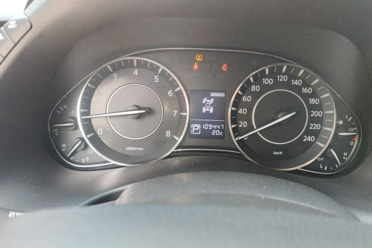 Used Nissan Patrol 2018 Y62 4.0 XE Middle East Instrument Cluster