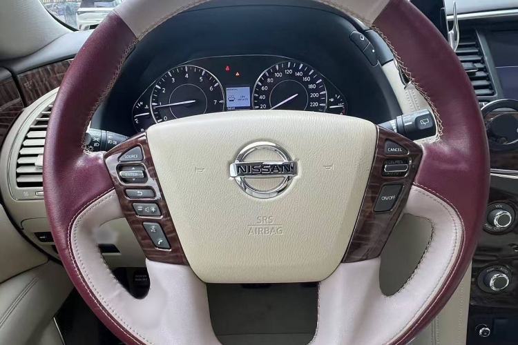 Used Nissan Patrol 2018 Y62 4.0 SE-T2 Middle East Interior 1