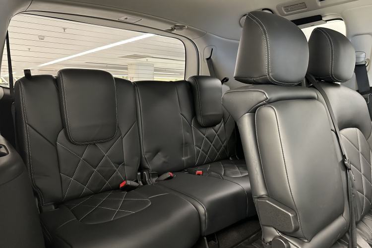 Used Nissan Patrol 2018 4.0L SE Middle East Version Interior 11