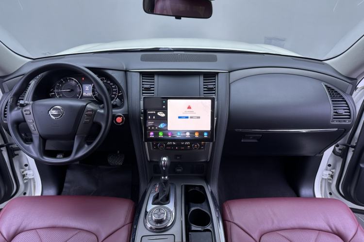 Used Nissan Patrol 2018 4.0L LinkedIn Edition Interior 2