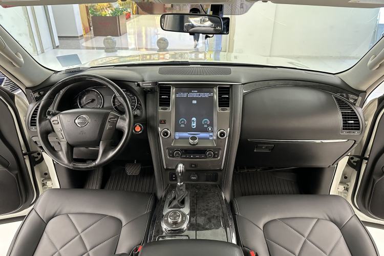 Used Nissan Patrol 2018 4.0L SE Middle East Version Interior 3