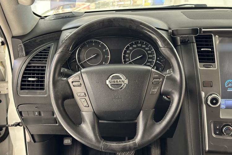 Used Nissan Patrol 2018 4.0L SE Middle East Version Interior 8