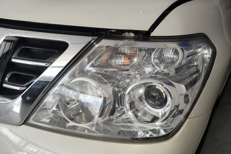 Used Nissan Patrol 2018 4.0L LinkedIn Edition Left Front Headlight