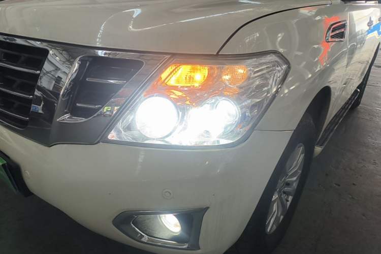 Used Nissan Patrol 2018 Y62 4.0 XE Middle East Left Front Headlight