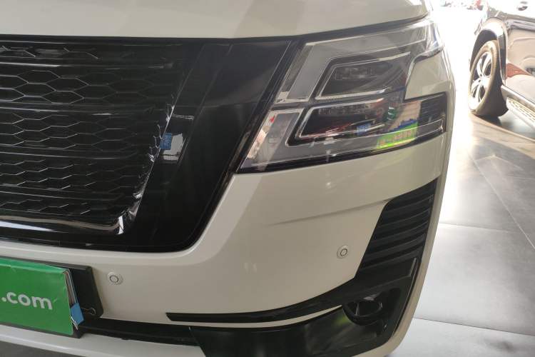 Used Nissan Patrol 2018 4.0L LinkedIn Edition Left Front Headlight