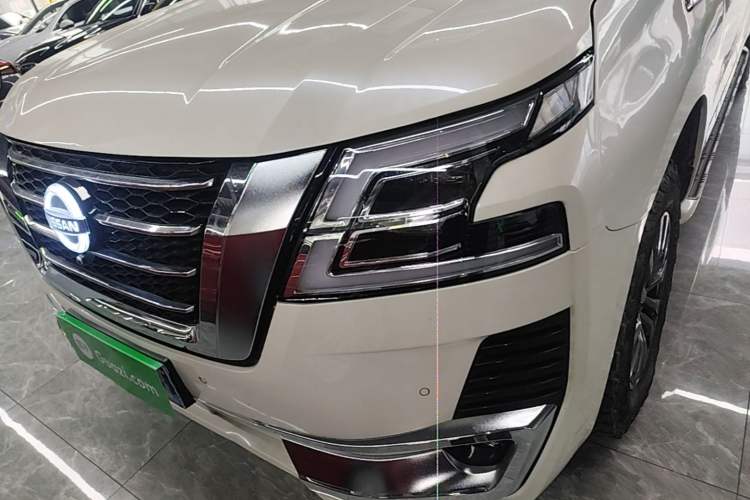 Used Nissan Patrol 2018 4.0L Automatic 7-Seater Middle East Version Left Front Headlight