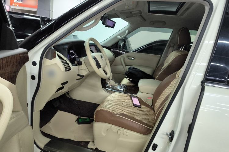 Used Nissan Patrol 2018 4.0L SE Middle East Version Left Front Seat
