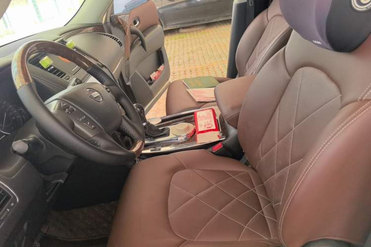 Used Nissan Patrol 2018 4.0L LinkedIn Edition Left Front Seat
