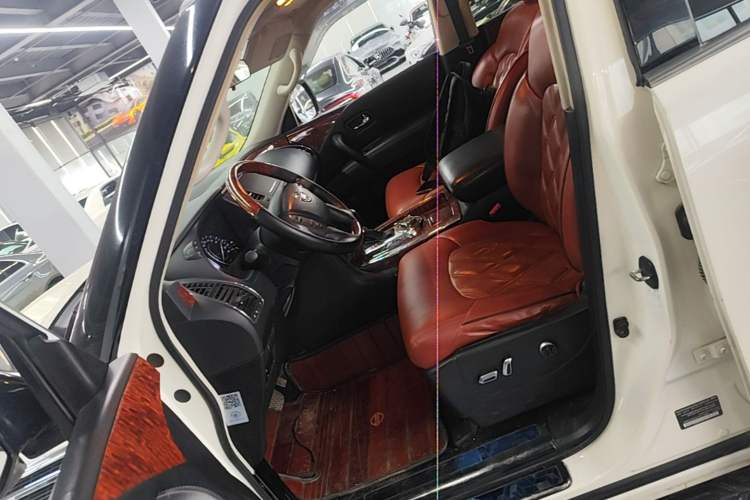 Used Nissan Patrol 2018 4.0L Automatic 7-Seater Middle East Version Left Front Seat