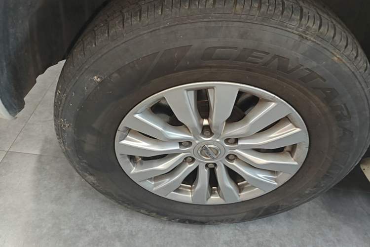 Used Nissan Patrol 2018 4.0L SE Middle East Version Left Front Wheel Hub
