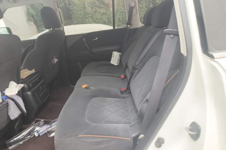 Used Nissan Patrol 2018 4.0L LinkedIn Edition Left Rear Seat