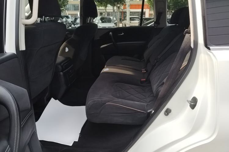 Used Nissan Patrol 2018 4.0L Automatic 7-Seater Middle East Version Left Rear Seat
