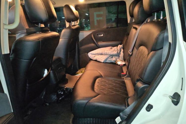 Used Nissan Patrol 2018 4.0L Automatic 7-Seater Middle East Version Left Rear Seat