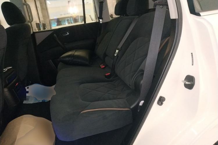 Used Nissan Patrol 2018 4.0L Automatic 7-Seater Middle East Version Left Rear Seat