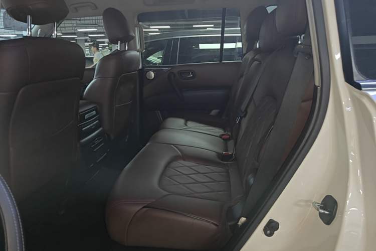Used Nissan Patrol 2018 4.0L Automatic 7-Seater Middle East Version Left Rear Seat