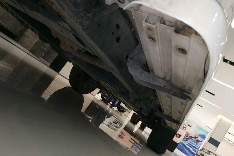 Used Nissan Patrol 2018 4.0L Automatic 7-Seater Middle East Version Left Side Sill