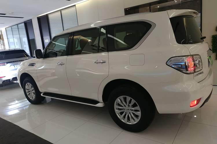 Used Nissan Patrol 2018 4.0L Automatic 7-Seater Middle East Version Left Side