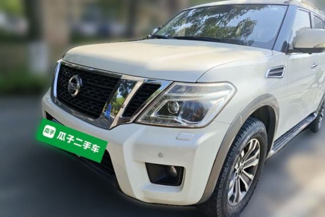 Nissan Patrol Lanchi Tutuo Automatic Gasoline 7-Seater No Sunroof 4.0L Displacement usado