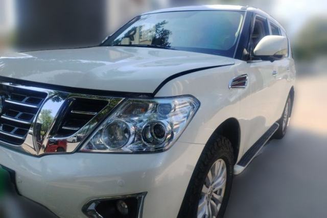 Used Nissan Patrol Automatic, 4.0L, no sunroof, 7 seats, gasoline