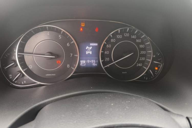 Used Nissan Patrol 2018 4.0L LinkedIn Edition Odometer Close Up
