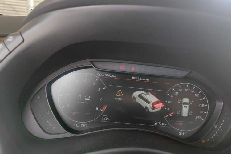 Used Nissan Patrol 2018 4.0L SE Middle East Version Odometer Close Up