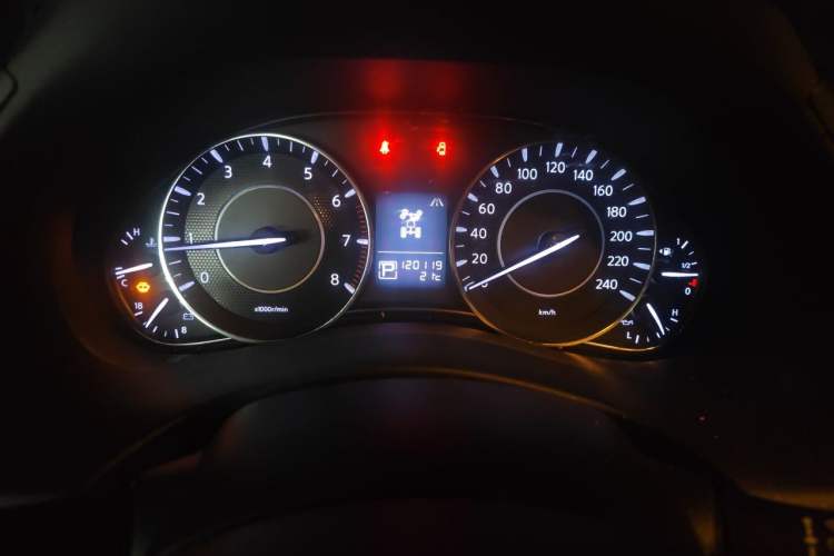 Used Nissan Patrol 2018 4.0L LinkedIn Edition Odometer Close Up