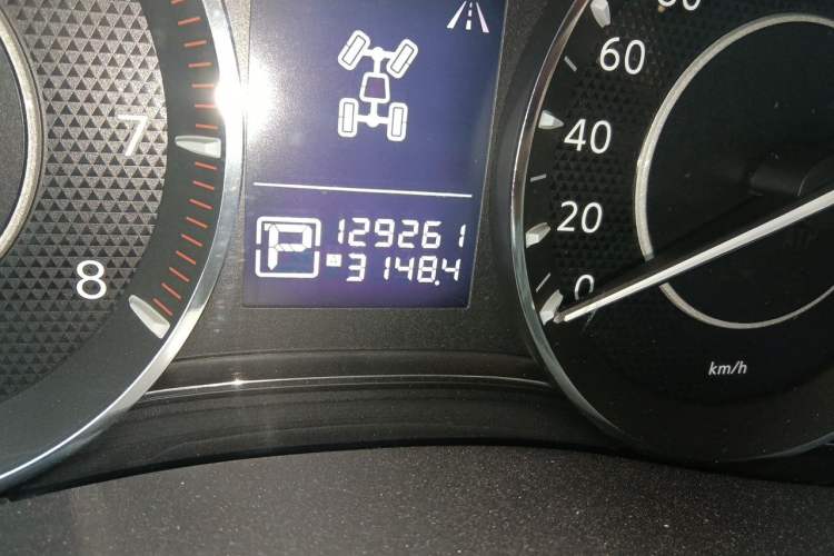 Used Nissan Patrol 2018 4.0L LinkedIn Edition Odometer Close Up