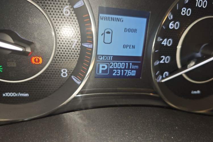 Used Nissan Patrol 2018 4.0L Flagship Version Odometer Close Up