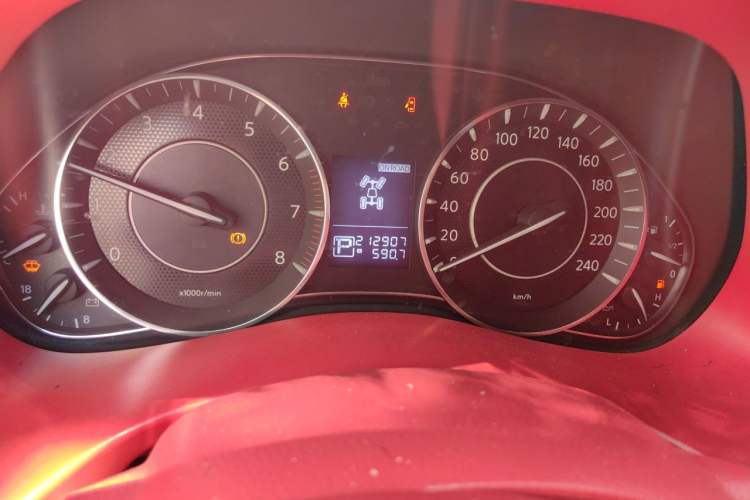 Used Nissan Patrol 2018 4.0L LinkedIn Edition Odometer Close Up