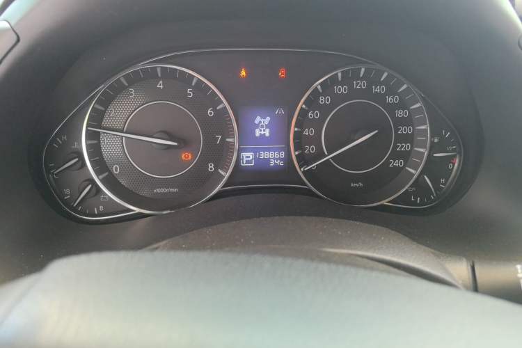 Used Nissan Patrol 2018 4.0L LinkedIn Edition Odometer Close Up