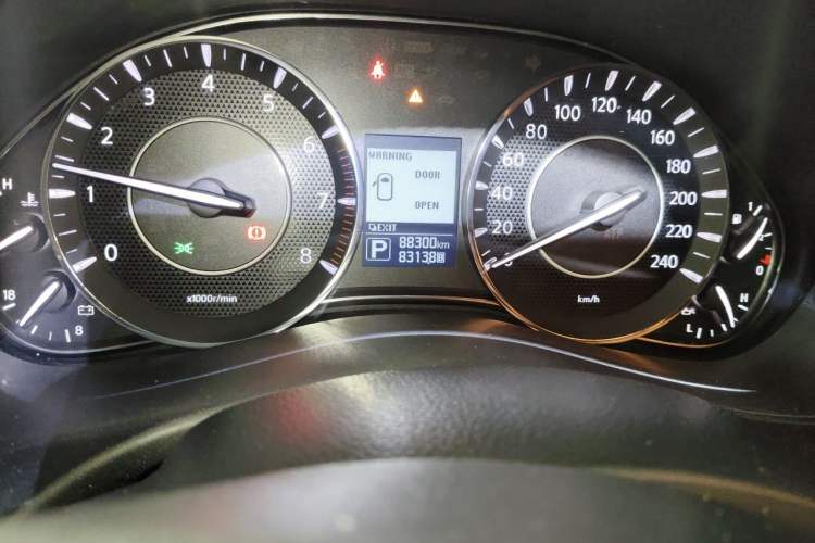 Used Nissan Patrol 2018 4.0L Flagship Model Odometer Close Up