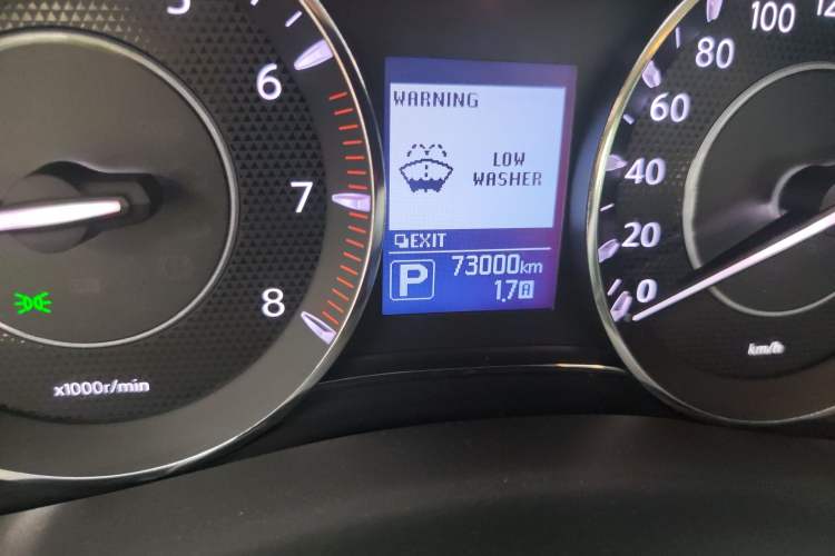 Used Nissan Patrol 2018 4.0L Flagship Model Odometer Close Up