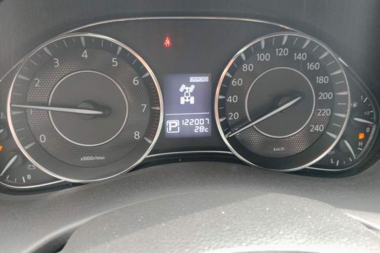 Used Nissan Patrol 2018 4.0L LinkedIn Edition Odometer Close Up