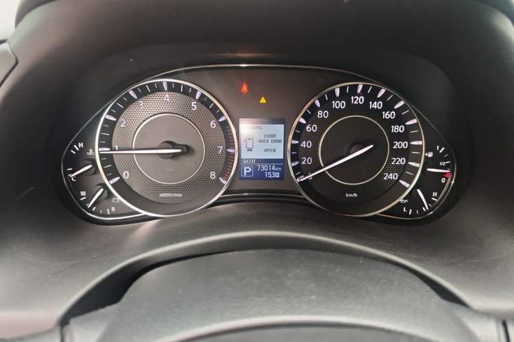 Used Nissan Patrol 2018 4.0L Flagship Model Odometer Close Up