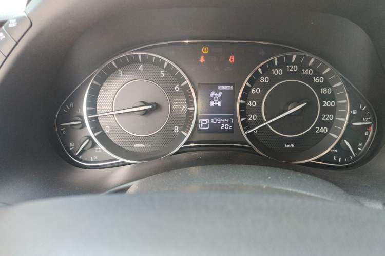Used Nissan Patrol 2018 Y62 4.0 XE Middle East Odometer Close Up