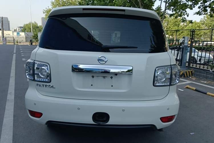 Used Nissan Patrol 2018 4.0L Automatic 7-Seater Middle East Version Rear