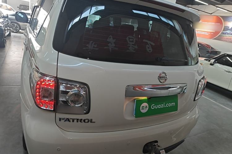 Used Nissan Patrol 2018 4.0L SE Middle East Version Rear