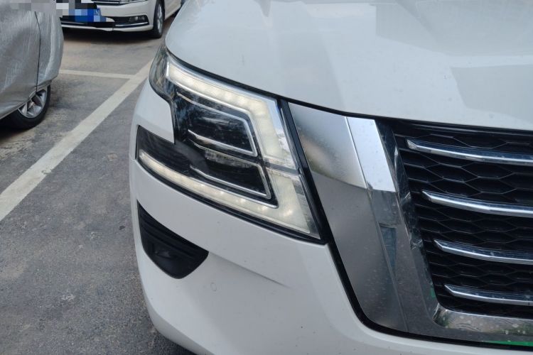 Used Nissan Patrol  Right Front Headlight