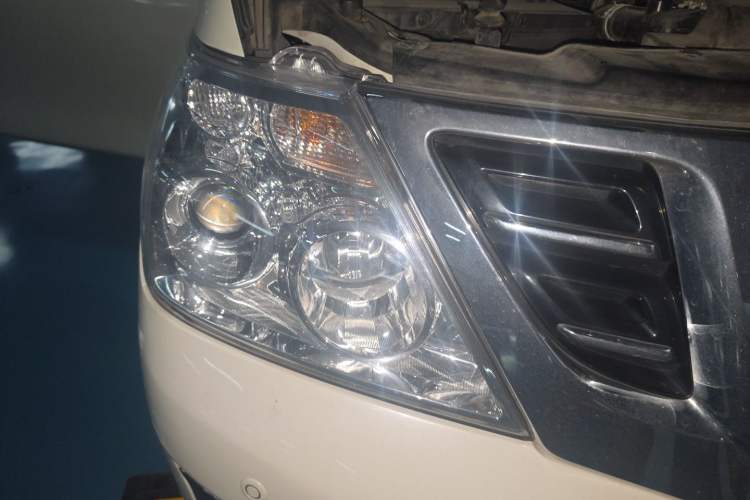 Used Nissan Patrol 2018 4.0L LinkedIn Edition Right Front Headlight