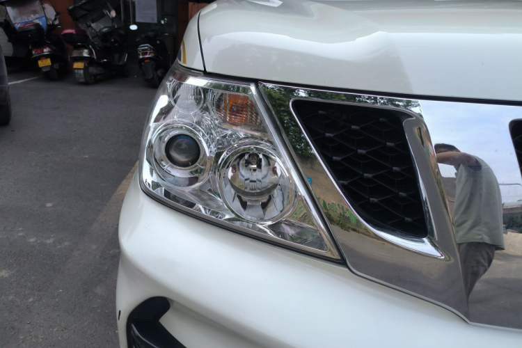Used Nissan Patrol  Right Front Headlight