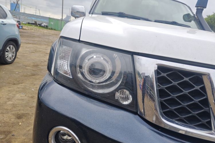 Used Nissan Patrol  Right Front Headlight