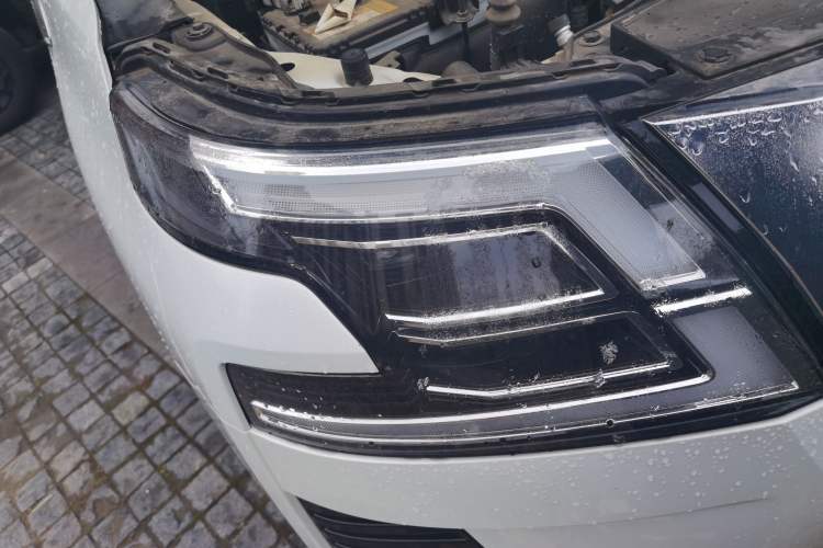 Used Nissan Patrol 2018 4.0L LinkedIn Edition Right Front Headlight